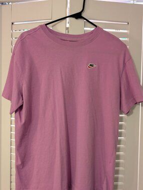 NIKE pink tee